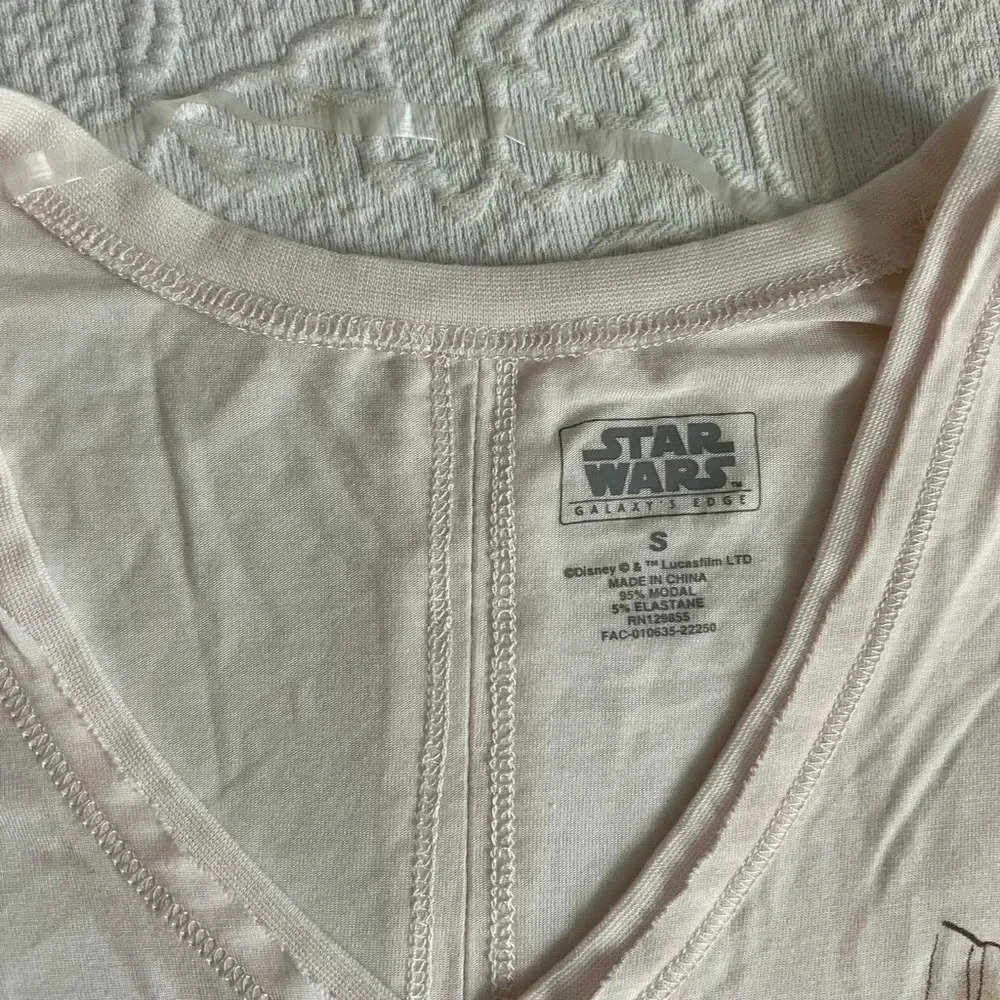 Star Wars Women’s Tshirt Size Small - Picture 3 of 7